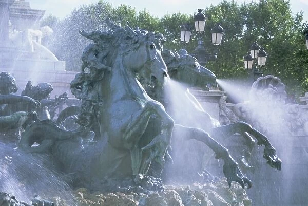 Fountain, Monument aux Girondins, Bordeaux, Gironde, France, Europe