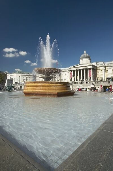 Fountain and the National Gallery, Trafalgar Square, London, England, United Kingdom