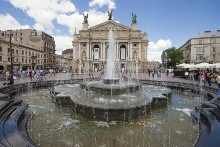 Framed Print : Fountain outside Old Town Opera House Svobody 28, Kiev, Ukraine, Europe Framed Print : Fountain outside Old Town Opera House Svobody 28, Kiev, Ukraine, Europe