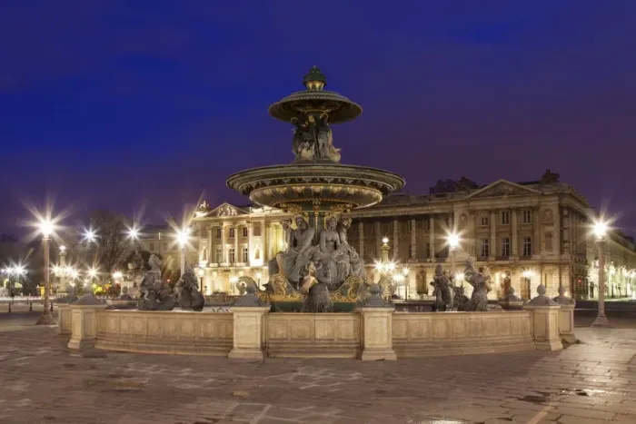Framed Print : Fountain at Place de la Concorde, Paris, Ile de France, France, Europe Framed Print : Fountain at Place de la Concorde, Paris, Ile de France, France, Europe