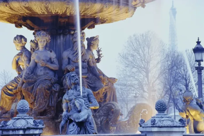 Framed Print : Fountain, Place de la Concorde, Paris, France, Europe Framed Print : Fountain, Place de la Concorde, Paris, France, Europe