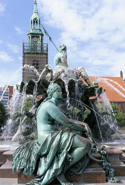 Fountain, Red Town Hall Square