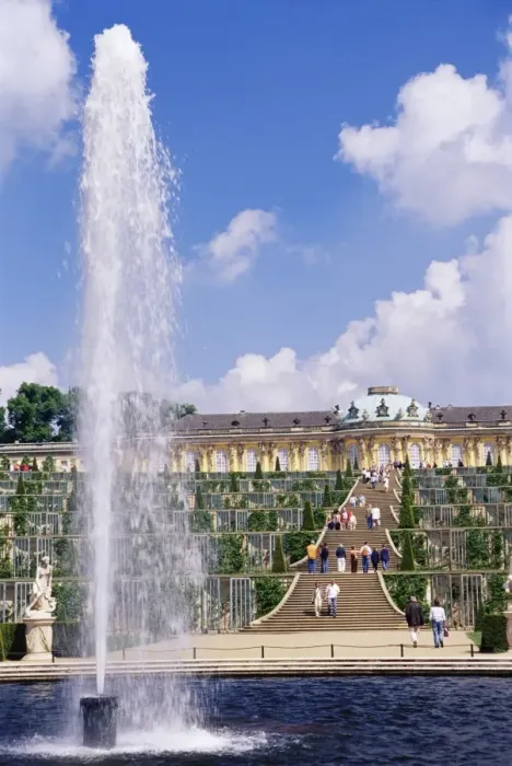 Framed Print : Fountain, Schloss Sanssouci (Sanssouci Palace)
