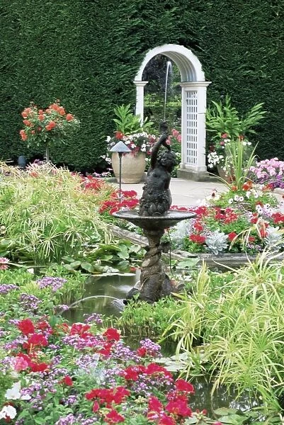 Fountains in the Italian Garden, Butchart Gardens, Saanich Peninsula, Vancouver Island