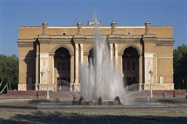 Fountains in front of the Navoi Opera and Ballet Theatre in the city of Tashkent