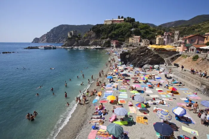 Framed Print : The Free Beach in the Old Town at Monterosso al Mare, Cinque Terre, UNESCO World Heritage Site, Liguria, Italy, Mediterranean, Europe