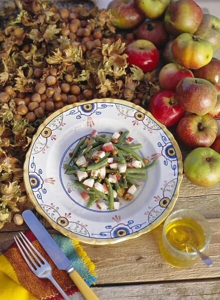 French bean and apple salad with toasted