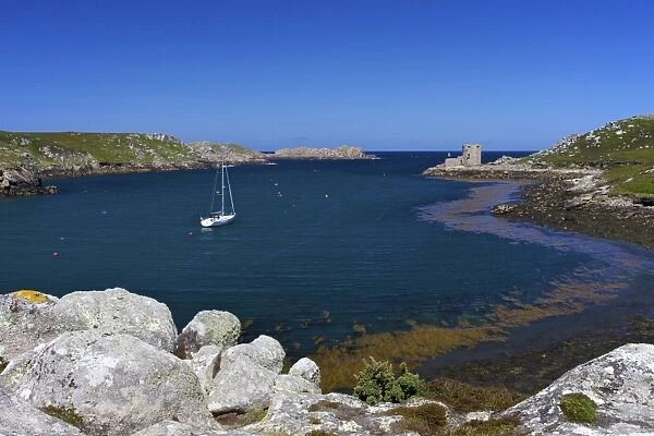 Frenchmans Point, looking to Cromwells Castle, Island of Tresco