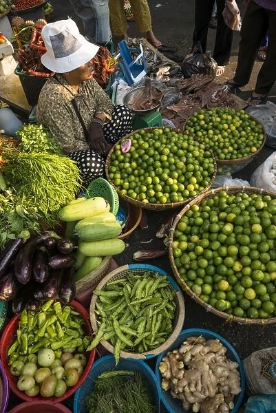 Fresh fruit and vegetables at Food market, Phnom Penh, Cambodia, Indochina, Southeast Asia, Asia