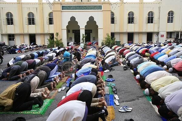 Friday prayers, Masjid Kampung Mosque, Kuala Lumpur, Malaysia, Southeast Asia