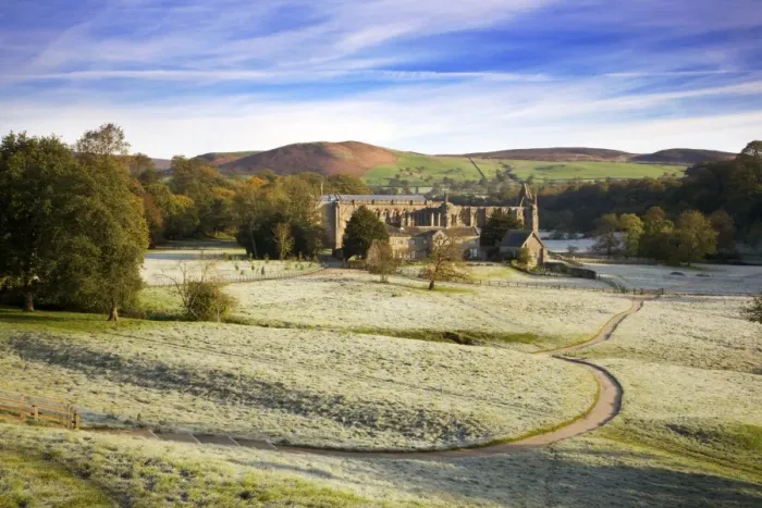 Framed Print : Frosty morning at Bolton Priory ruins (Bolton Abbey), Yorkshire Dales National Park Framed Print : Frosty morning at Bolton Priory ruins (Bolton Abbey), Yorkshire Dales National Park