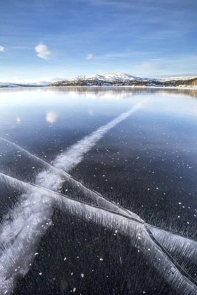 The frozen Lake Limingen, Rorvik, Borgefjell National Park, Trondelag, Norway, Scandinavia