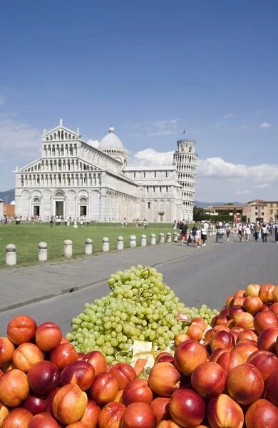 Fruit stall near to the Duomo and Leaning Tower of Pisa, Pisa, Tuscany, Italy, Europe