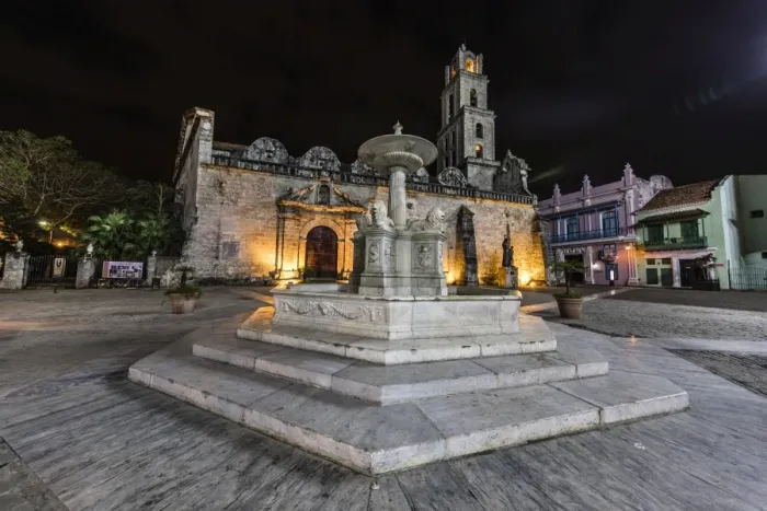 Framed Print : Fuentes de los Leones (Fountains of the Lions), in the Plaza de San Francisco, Havana Framed Print : Fuentes de los Leones (Fountains of the Lions), in the Plaza de San Francisco, Havana