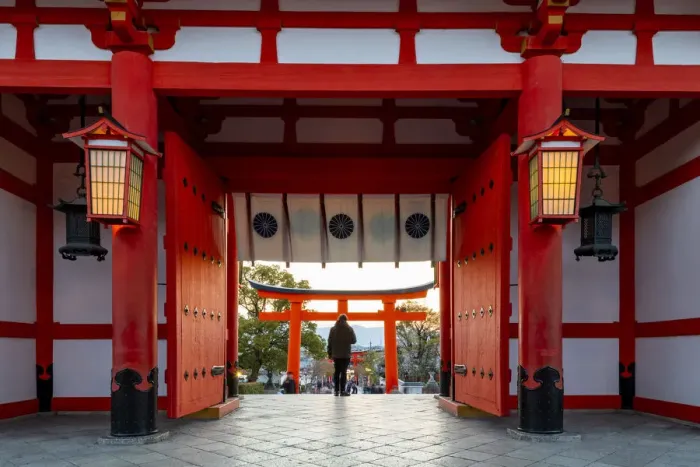 Framed Print : Fushimi Inari Taisha shrine and torii gates, Kyoto, Japan, Asia Framed Print : Fushimi Inari Taisha shrine and torii gates, Kyoto, Japan, Asia