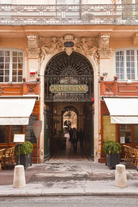 Framed Print : Galerie Vivienne in central Paris, France, Europe Framed Print : Galerie Vivienne in central Paris, France, Europe