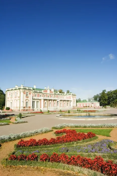 Framed Print : Garden at Kadriorg Palace, residence of the president of Estonia, Tallinn Framed Print : Garden at Kadriorg Palace, residence of the president of Estonia, Tallinn