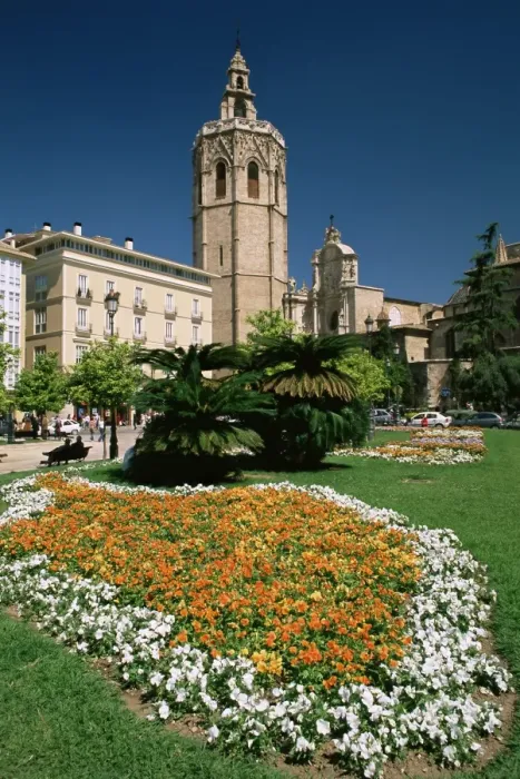 Framed Print : Gardens at the Plaza de la Reina and the Valencia Christian