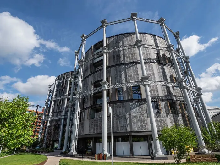 Framed Print : Gasholder Park, King's Cross, London, England, United Kingdom, Europe Framed Print : Gasholder Park, King's Cross, London, England, United Kingdom, Europe
