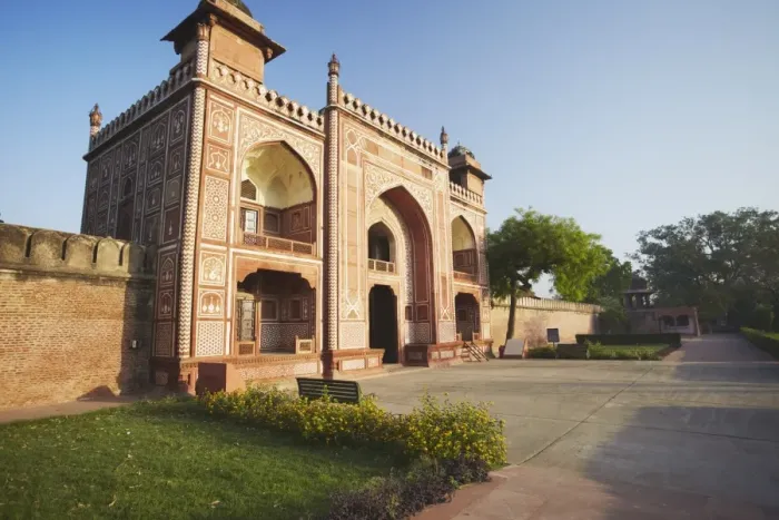 Framed Print : Gate to Itimad-ud-Daulah (tomb of Mizra Ghiyas Beg), Agra, Uttar Pradesh, India, Asia