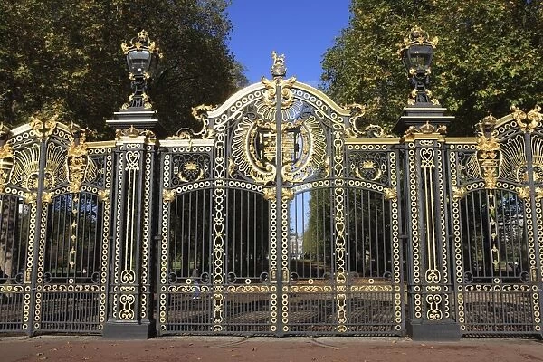 Gate, Regents Park, London, England, United Kingdom, Europe