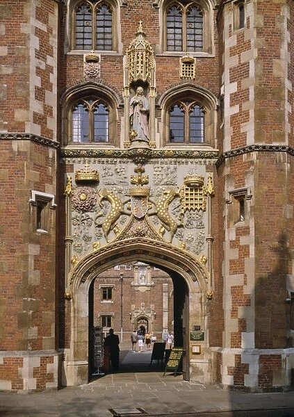 Front gate of St. Johns College built 1511-20 with the coat of arms of Lady Margaret Beaufort