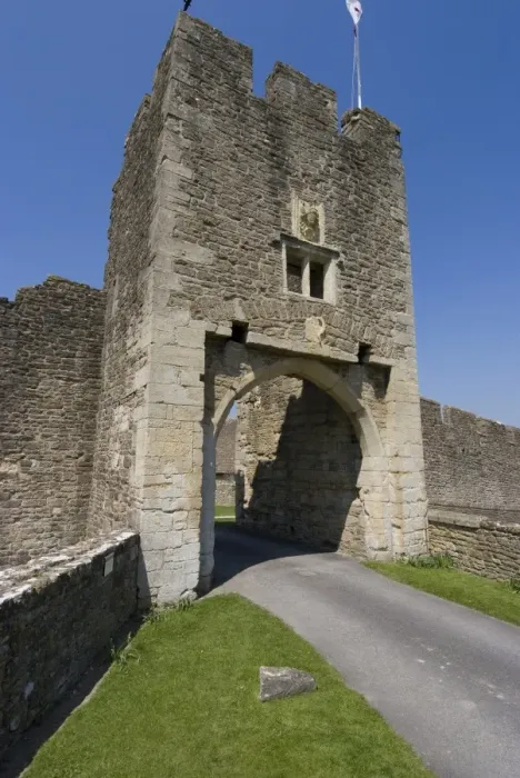 Framed Print : Gatehouse of the 14th century Farleigh Hungerford Castle, Somerset, England, United Kingdom, Europe Framed Print : Gatehouse of the 14th century Farleigh Hungerford Castle, Somerset, England, United Kingdom, Europe