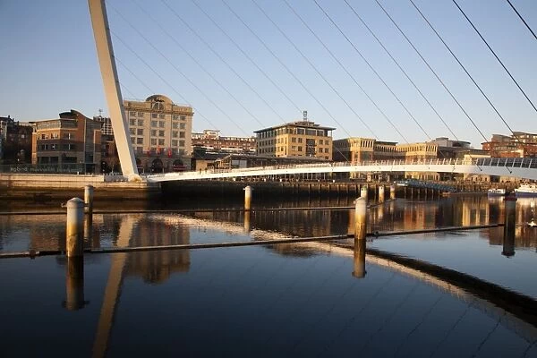Gateshead Millennium Bridge beween Newcastle and Gateshead, Tyne and Wear, England, United Kingdom, Europe