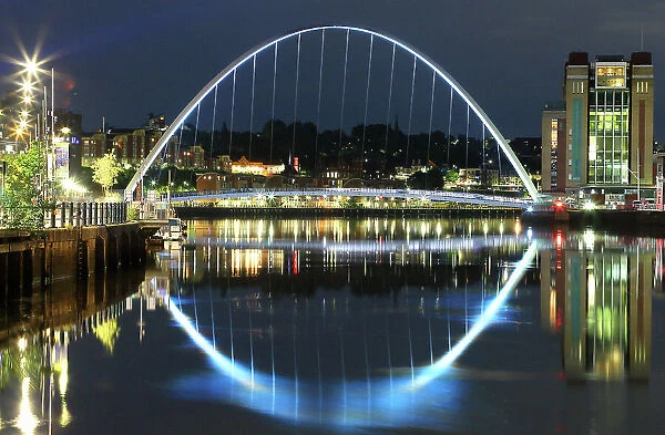 Gateshead Millennium Bridge at night, Newcastle-upon-Tyne, Tyne and Wear, England, United Kingdom, Europe