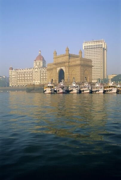 Gateway of India arch and Taj Mahal Intercontinental Hotel