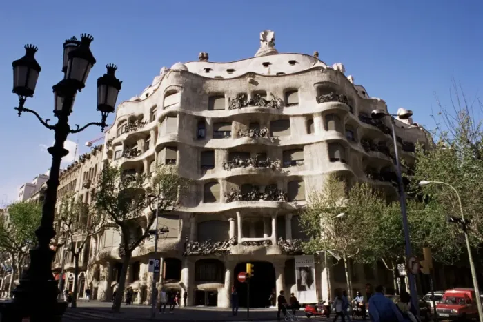 Framed Print : Gaudis Casa Mila (La Pedrera) Framed Print : Gaudis Casa Mila (La Pedrera)