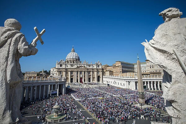 A general view of St. Peters Square and St. Peter