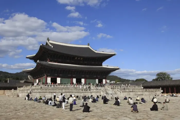 Framed Print : Geunjeongjeon, main palace pavilion, Gyeongbokgung Palace (Palace of Shining Happiness) Framed Print : Geunjeongjeon, main palace pavilion, Gyeongbokgung Palace (Palace of Shining Happiness)