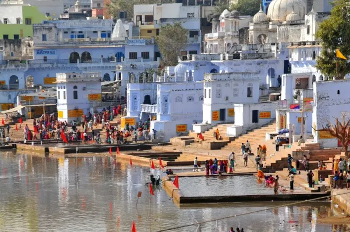 Framed Print : Ghats at Holy Pushkar Lake and old Rajput Palaces, Pushkar, Rajasthan, India, Asia Framed Print : Ghats at Holy Pushkar Lake and old Rajput Palaces, Pushkar, Rajasthan, India, Asia