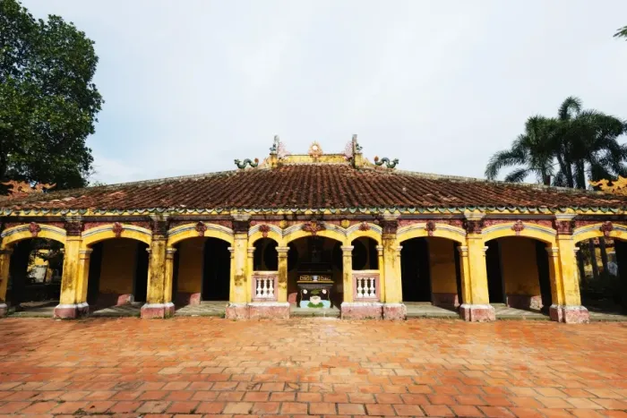 Framed Print : Giac Vien Pagoda, Ho Chi Minh City (Saigon), Vietnam, Indochina, Southeast Asia, Asia Framed Print : Giac Vien Pagoda, Ho Chi Minh City (Saigon), Vietnam, Indochina, Southeast Asia, Asia