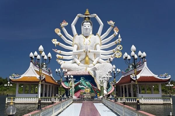 Giant Buddhist statue at Wat Plai Laem, Koh Samui, Thailand, Southeast Asia, Asia