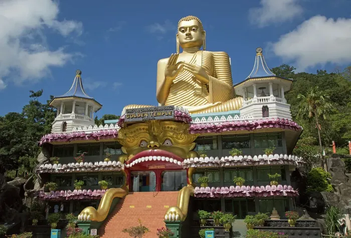 Framed Print : Giant Golden Buddha statue at Dambulla cave temple complex, UNESCO World Heritage Site, Sri Lanka, Asia Framed Print : Giant Golden Buddha statue at Dambulla cave temple complex, UNESCO World Heritage Site, Sri Lanka, Asia