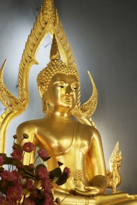 Framed Print : Giant golden statue of the Buddha Framed Print : Giant golden statue of the Buddha