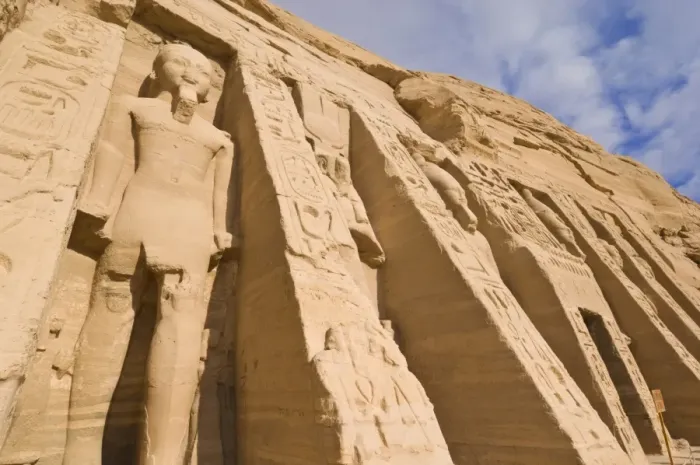 Framed Print : Giant statues outside the relocated Temple of Hathor, Abu Simbel, UNESCO World Heritage Site