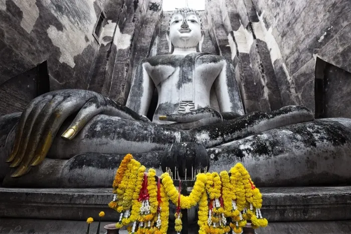 Framed Print : A giant Sukhothai era sitting Buddha, Wat Si Chum, Sukhothai Historical Park, UNESCO Framed Print : A giant Sukhothai era sitting Buddha, Wat Si Chum, Sukhothai Historical Park, UNESCO