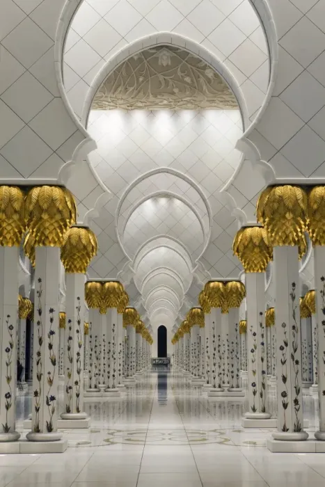 Framed Print : Gilded columns leading to the main prayer hall of Sheikh Zayed Bin Sultan Al Nahyan Mosque Framed Print : Gilded columns leading to the main prayer hall of Sheikh Zayed Bin Sultan Al Nahyan Mosque