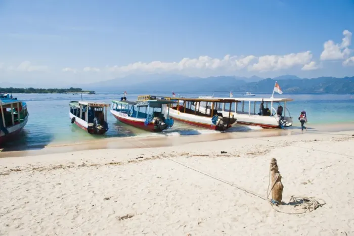Framed Print : Gili Trawangan harbour, traditional Indonesian boats moored up, Gili Islands, Indonesia, Southeast Asia, Asia