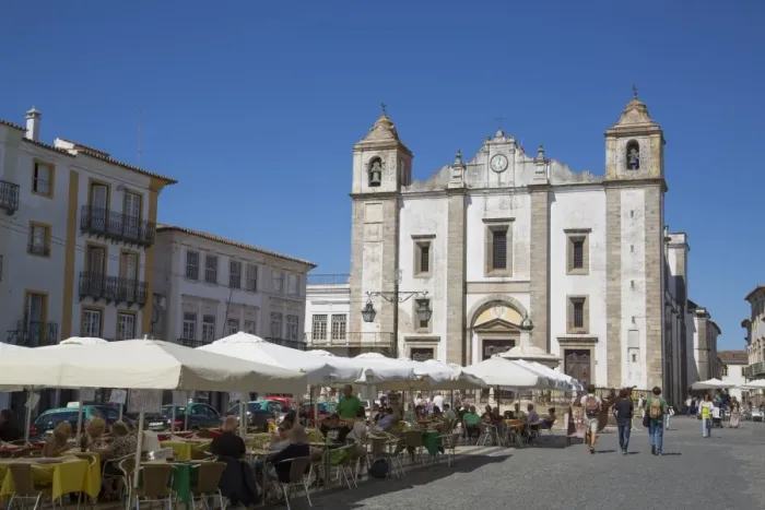Framed Print : Giraldo Square and St. Antons Church, Evora, UNESCO World Heritage Site, Portugal