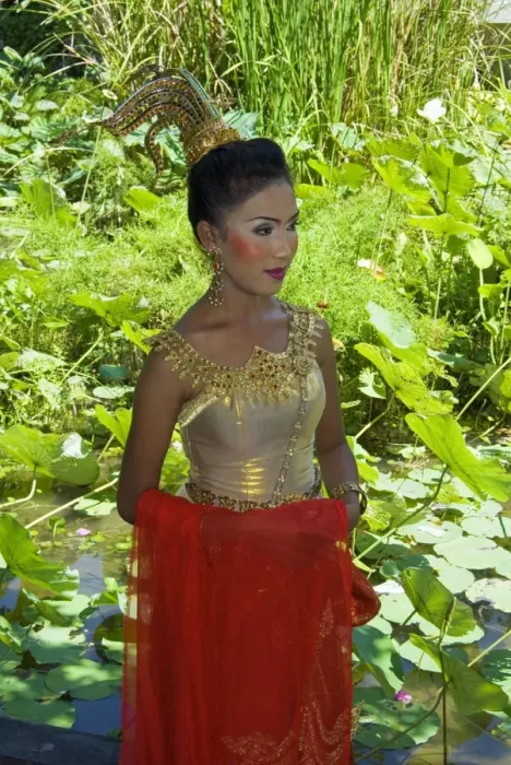 Framed Print : Girl in traditional Thai clothes Framed Print : Girl in traditional Thai clothes