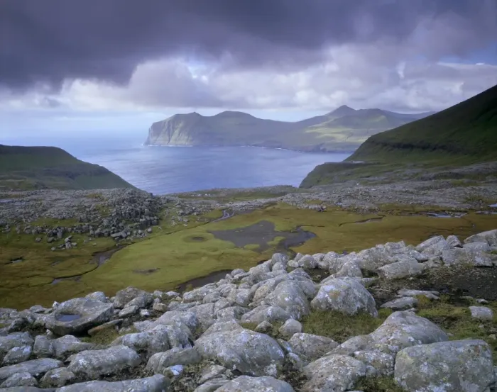 Framed Print : Gjaarbotnur, Vagafjordur fjord and Vagar Island in the distance, from Streymoy Framed Print : Gjaarbotnur, Vagafjordur fjord and Vagar Island in the distance, from Streymoy