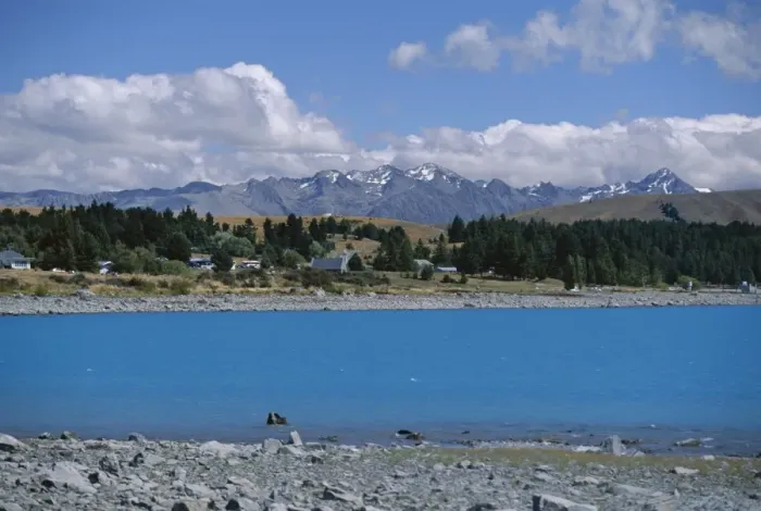 Framed Print : Glacial sediment causes blue colour in Lake Tekapo Framed Print : Glacial sediment causes blue colour in Lake Tekapo