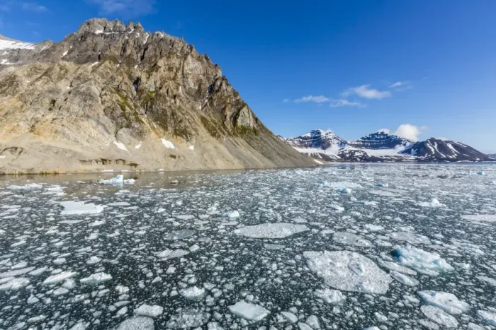 Framed Print : Gnalodden cliff, Hornsund, Spitsbergen, Svalbard Archipelago, Norway, Scandinavia, Europe Framed Print : Gnalodden cliff, Hornsund, Spitsbergen, Svalbard Archipelago, Norway, Scandinavia, Europe