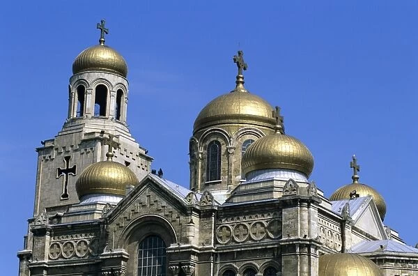 Gold domes of the Cathedral of the Assumption, Varna, Black Sea coast, Bulgaria, Europe