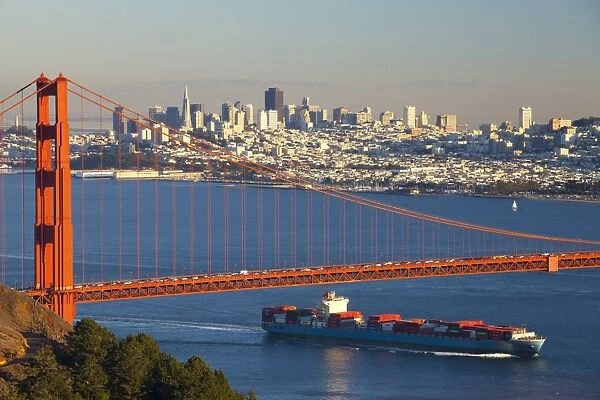 The Golden Gate Bridge and Sand Francisco skyline, San Francisco, California, United States of America, North America