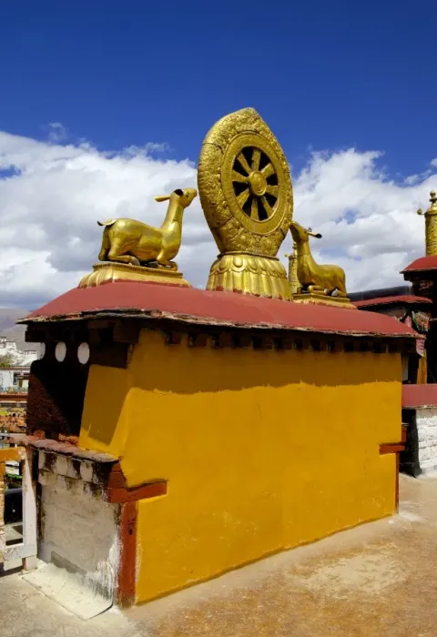 Framed Print : Golden Wheel of Dharma and deer sculptures on the sacred Jokhang Temple roof, Barkhor Square, Lhasa, Tibet, China, Asia Framed Print : Golden Wheel of Dharma and deer sculptures on the sacred Jokhang Temple roof, Barkhor Square, Lhasa, Tibet, China, Asia